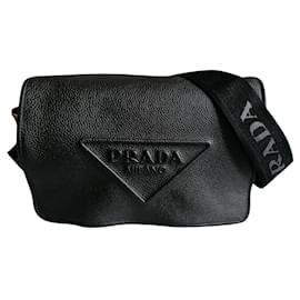 Prada-TRIANGLE-Black