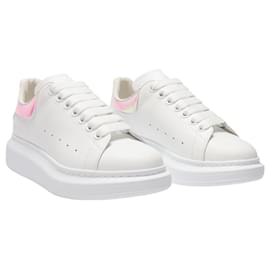 Alexander Mcqueen-Oversized Sneakers - Alexander Mcqueen - White/Holographic - Leather-White