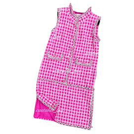 Chanel-8,7K$ Iconic Tweed Dress-Pink