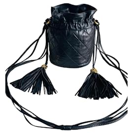 Chanel-Chanel bucket bag Gabrielle Bucket-Black