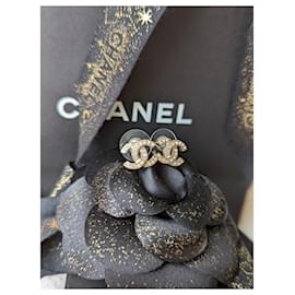 Chanel-CC F16Boucles d'oreilles classiques intemporelles en cristal avec logo V GHW-Doré