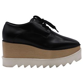Stella Mc Cartney Scarpe con plateau Elyse di Stella McCartney in pelle nera Nero
