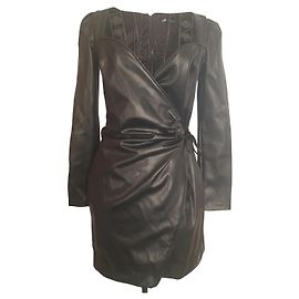Zara Kunstlederkleid mit Herzausschnitt Schwarz