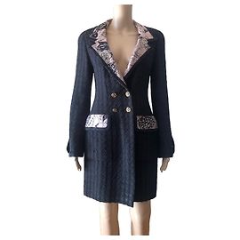 Chanel schwarze Jacke mit rosa Seidenfutter Schwarz