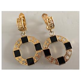 Chanel-Earrings-Black,Gold hardware