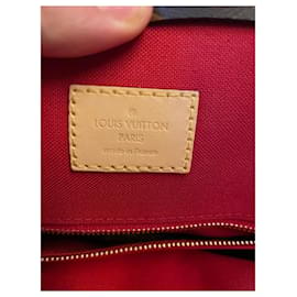 Louis Vuitton-Bolsa de tiracolo LV S Lock-Marrom
