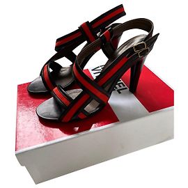 Michel Vivien Sandalen aus Leder schwarz 9 cm Absatz Schwarz