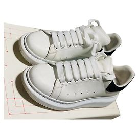 Baskets Alexander McQueen en fourrure blanches Blanc