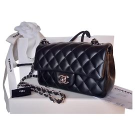 Borsa mini classica con patta Chanel Nero