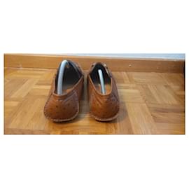 Gucci-Gucci Jordaan ostrich flats-Light brown