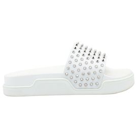 Christian Louboutin Pool Fun Flat Studded Slides em couro de bezerro branco Branco
