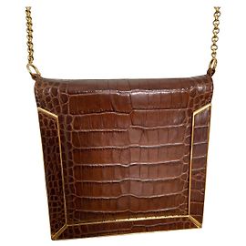 Escada Marrone