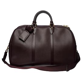 Louis Vuitton-Bellissima borsa da viaggio Louis Vuitton "Kendall" in pelle taiga bordeaux, garniture en métal doré-Bordò