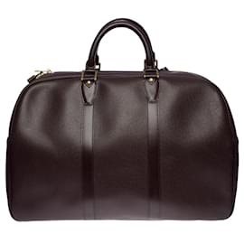 Louis Vuitton-Bellissima borsa da viaggio Louis Vuitton "Kendall" in pelle taiga bordeaux, garniture en métal doré-Bordò