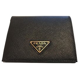 Prada borse, portafogli, casi Nero
