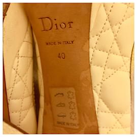 Dior-Dior Cannage quilted leather pumps with patent trim.-White,Cream