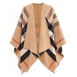 Burberry-CAPA PONCHO CAMEL 100% LANA MERINO REVERSIBLE NUEVO CON ETIQUETA-Beige