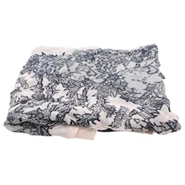 Alexander Mcqueen-Alexander McQueen Spine Lace God Save McQueen Scarf in Pink Silk-Pink