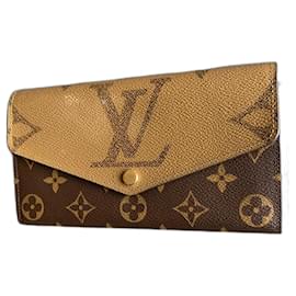 Louis Vuitton-Sarah Wallet-Outro