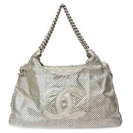 Chanel-[Usato] CHANEL Borsa a tracolla Chanel Punching Coco Mark da donna in pelle argento-Argento