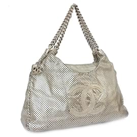 Chanel-[Usato] CHANEL Borsa a tracolla Chanel Punching Coco Mark da donna in pelle argento-Argento