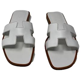 Hermès-Oran Hermes white sandals-White