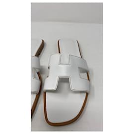 Hermès-Oran Hermes white sandals-White