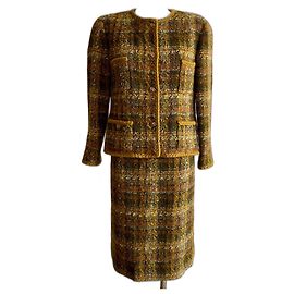 Tailleur Chanel Marron clair Vert clair