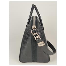 Givenchy-Givenchy Antigona bag in crocodile effect leather-Black