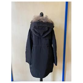 Moncler-PIUMINO PARKA MONCLER LAGOPEDE PIUMINO CON BORDO IN VOLPE NERO-Nero