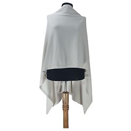Poncho Steffen Schraut Branco Branco