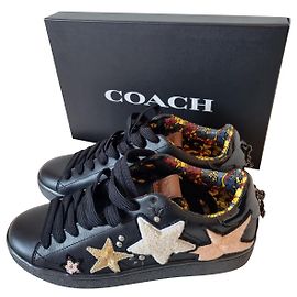 Coach Exklusive Sneaker für Damen mit Sternenaufnähern Schwarz