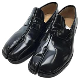 Maison Martin Margiela-Maison Margiela Loafers / 44 / Black / Leather / Tabi / VIBRAM sole-Black