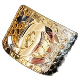 Chanel-Chanel Gold CC Warrior Cuff Bracelet-Golden