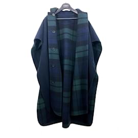 Burberry-Cape Burberry solid blue and reversible lined-sided green and blue check-Navy blue