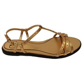 Rockstud leather sandals Gold Valentino Golden