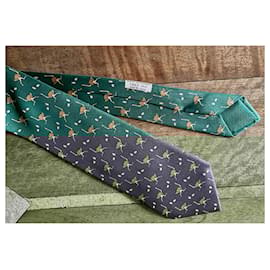 Hermès-Gravata de seda estampada Hermès - Nova-Verde