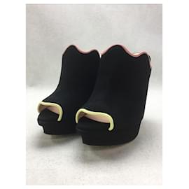 Fendi-FENDI Sandals / 37.5 / BLK / Suede / Open toe platform-Black