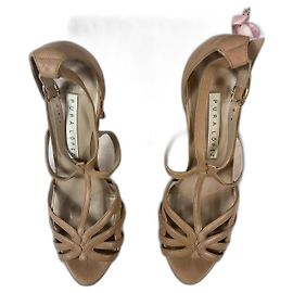 PURA LOPEZ: Beige leather pumps 39,5 Beige