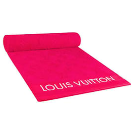 Louis Vuitton-Toalha de praia LV nova-Fuschia