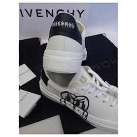 Givenchy-Sneakers-White