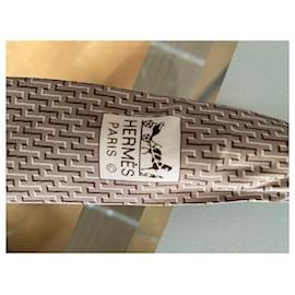Hermès-Gravata bege com o H-Bege