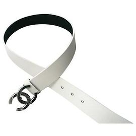 CHANEL Cinto de couro caviar branco forrado com fivela C muito bom estado Branco
