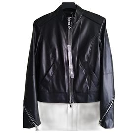 Patrizia Pepe Jacke aus Kunstleder Schwarz