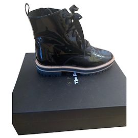 Par de botas biker Repetto en charol negro Negro