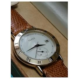 Gucci-Gucci watch 3800 M Chrono  wristwatch-Golden