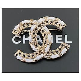 Chanel-Broche Broche Chanel Métal Doré Cuir Blanc-Multicolore
