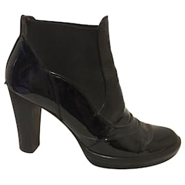 Tod's-Aspen patent leather ankle boots-Black