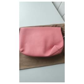 Burberry-Flap pin cluth-Pink