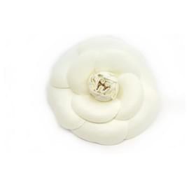 Chanel-NEW VINTAGE CHANEL CAMELIA BROOCH IN WHITE CANVAS + BOX NEW CANVAS BROOCH-White